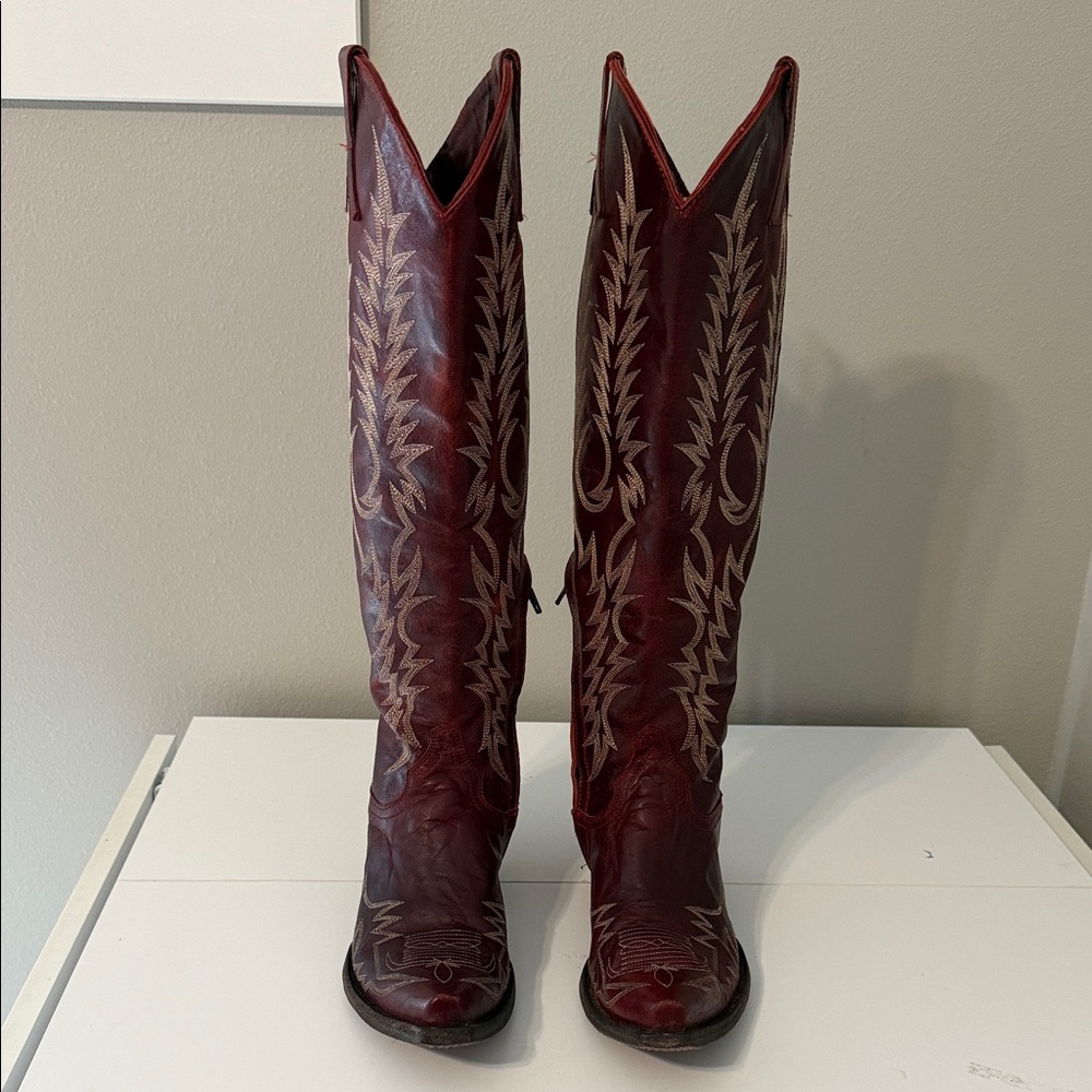 Old Gringo Dark Antique Red Mayra Embroidered Western Boots.